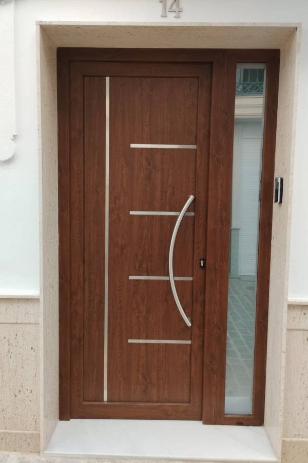 puerta calle PVC
